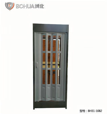 Folding Door Enclosed Eyewash Booth 304 Stainless Steel With Push Handle Activation
