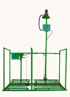 Emergency Eyewash Station And Shower Room Fence Stainless Steel Enclosed Eyewash Station